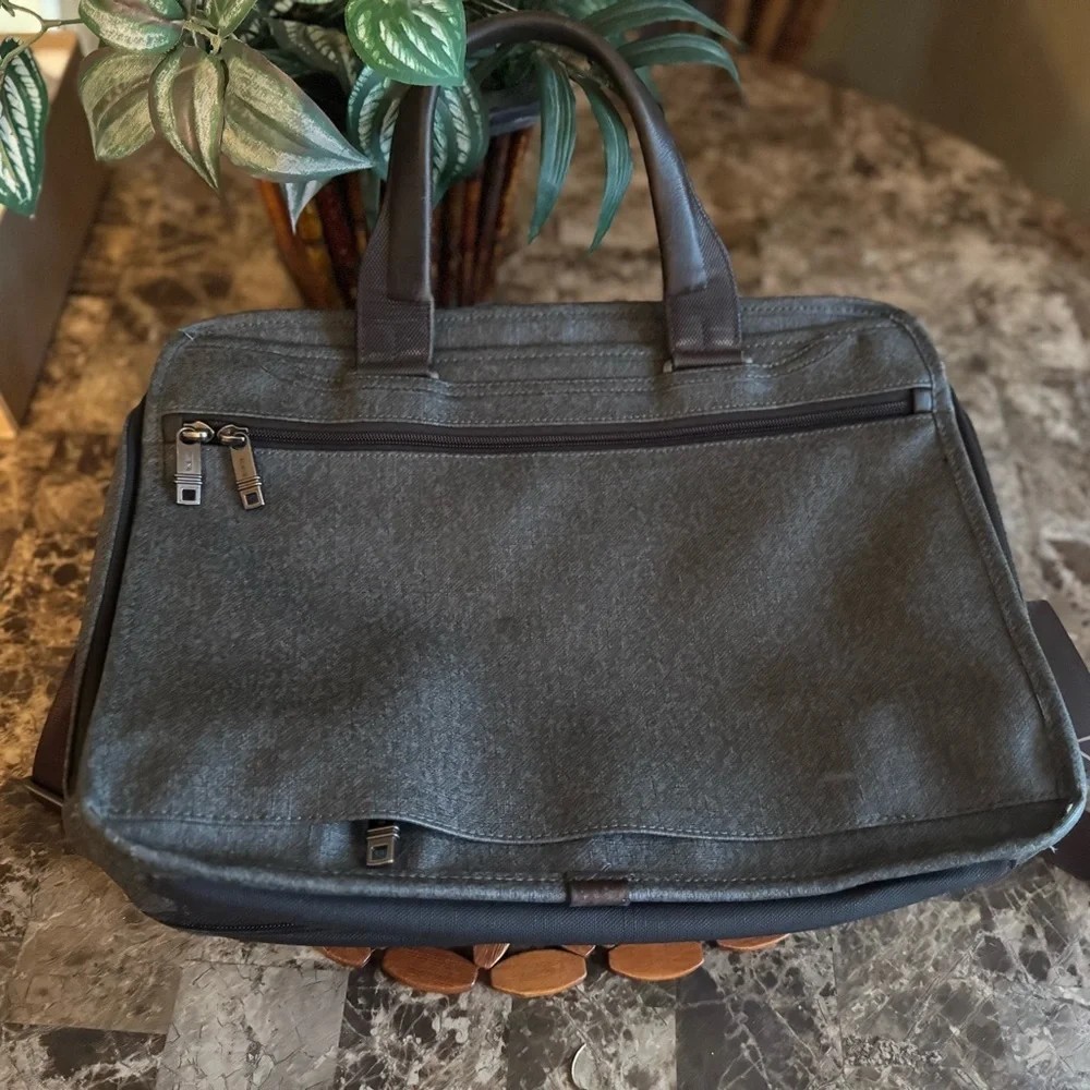 TUMI Alpha 2 Expandable Organizer Computer Brief Laptop Bag – Earl Grey